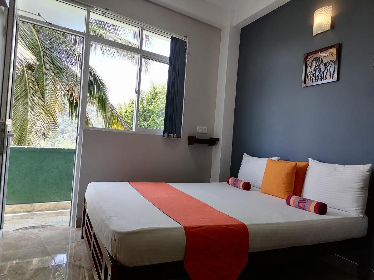 Mountain View Apartment Канди Екстериор снимка