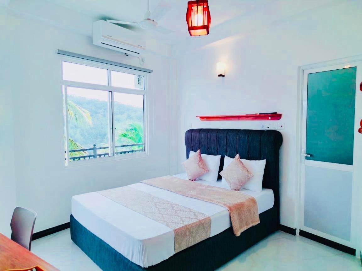 Mountain View Apartment Канди Екстериор снимка