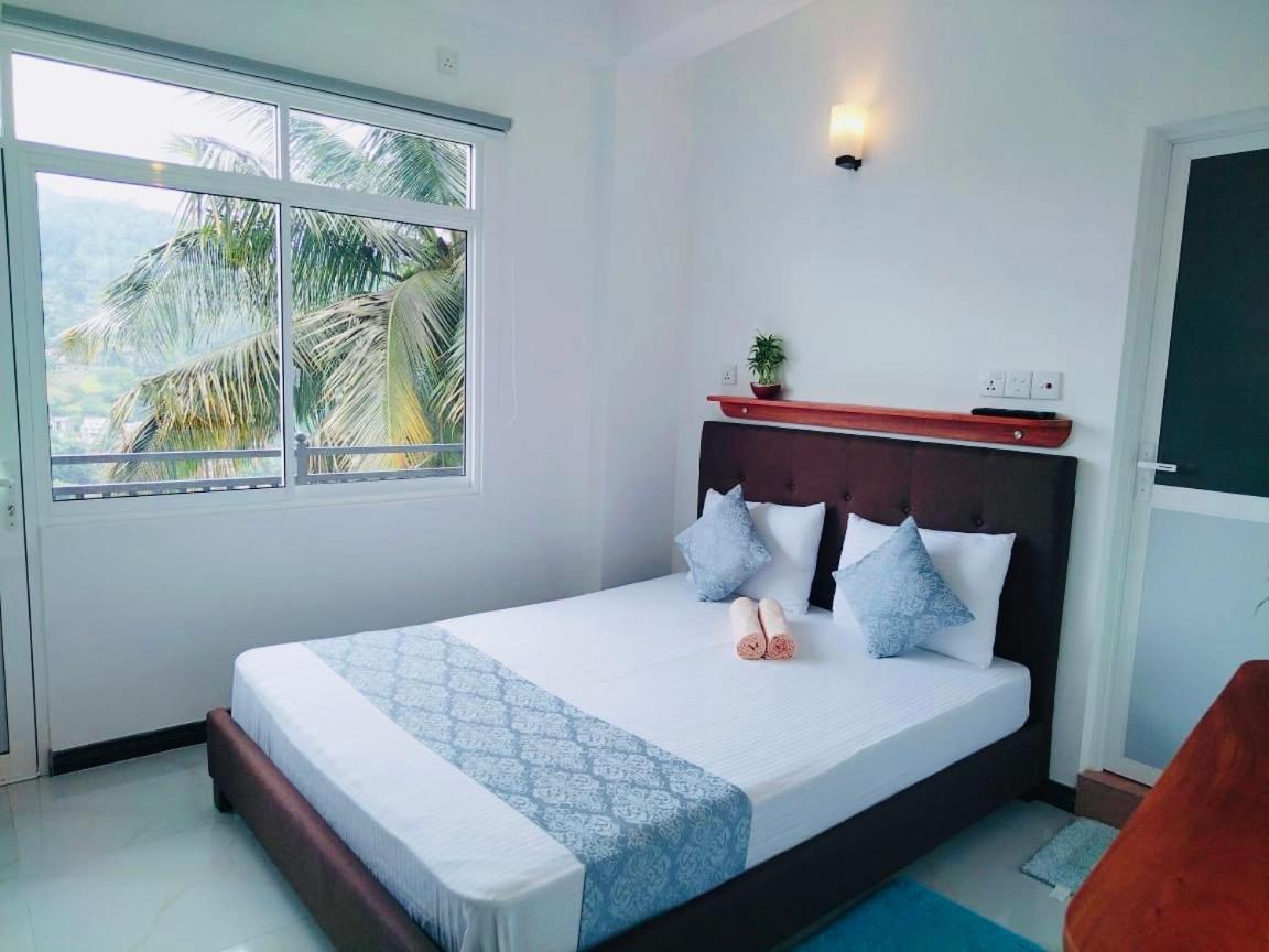 Mountain View Apartment Канди Екстериор снимка