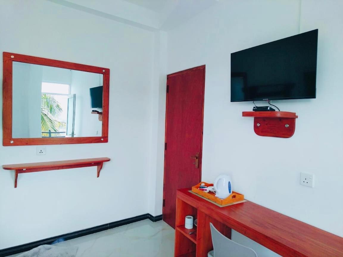 Mountain View Apartment Канди Екстериор снимка