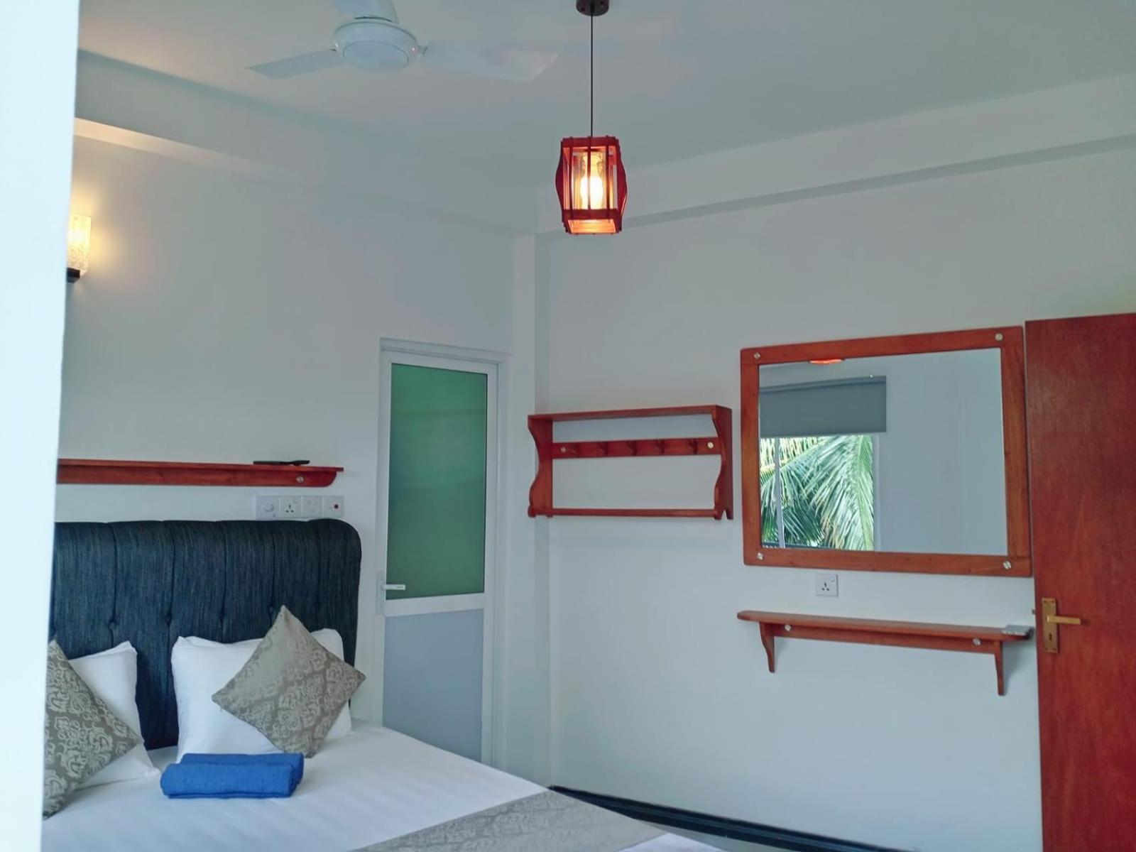 Mountain View Apartment Канди Екстериор снимка