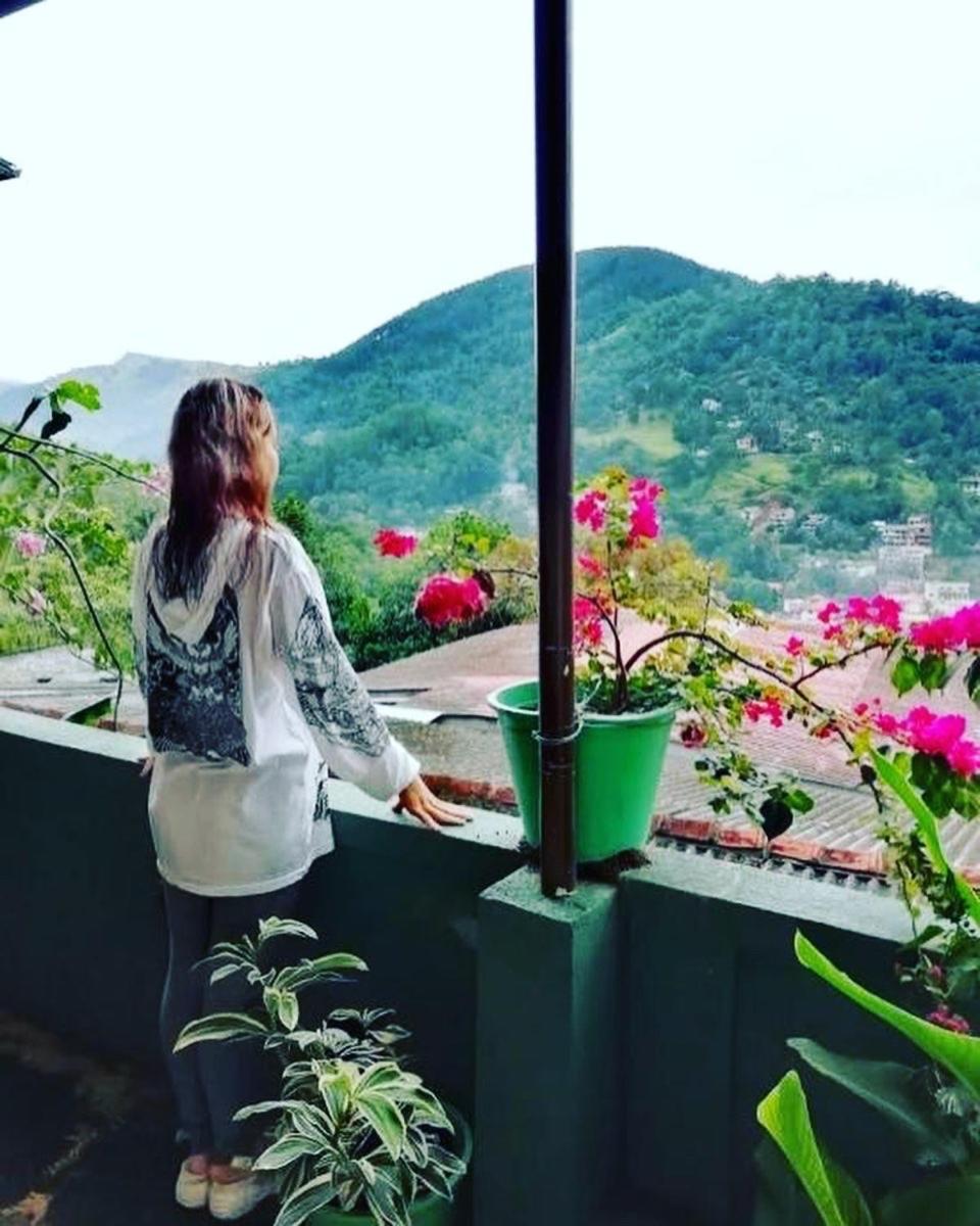 Mountain View Apartment Канди Екстериор снимка